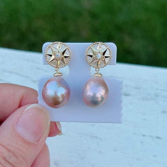 O64 Handmade Freshwater Edison Pearl Earrings - Picture 4 of 5